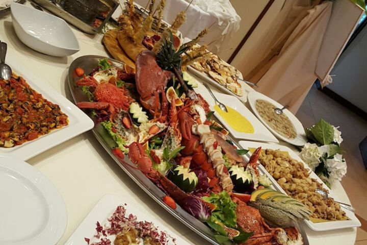 Dining Photos