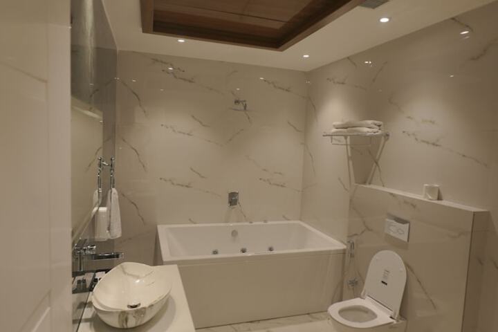 Room 8 of 8
