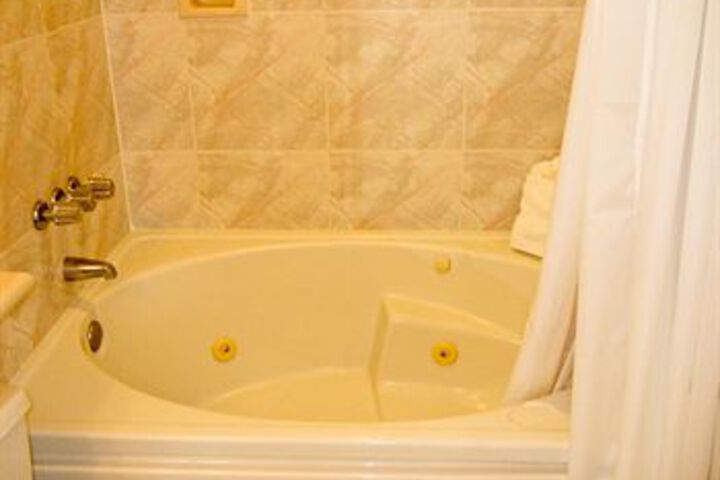 Jetted Tub