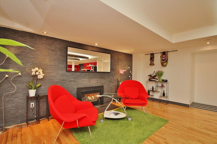 Lounge 51 of 72