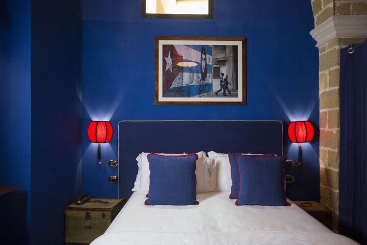 Room 28 of 60