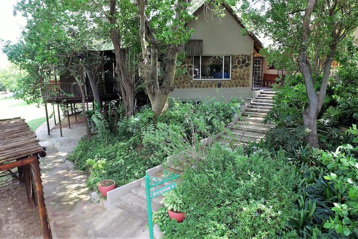 Hotel Exterior 65 of 66