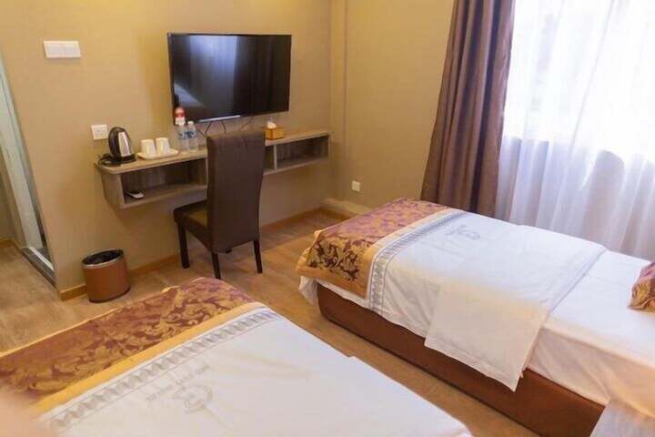 Room 3 of 18