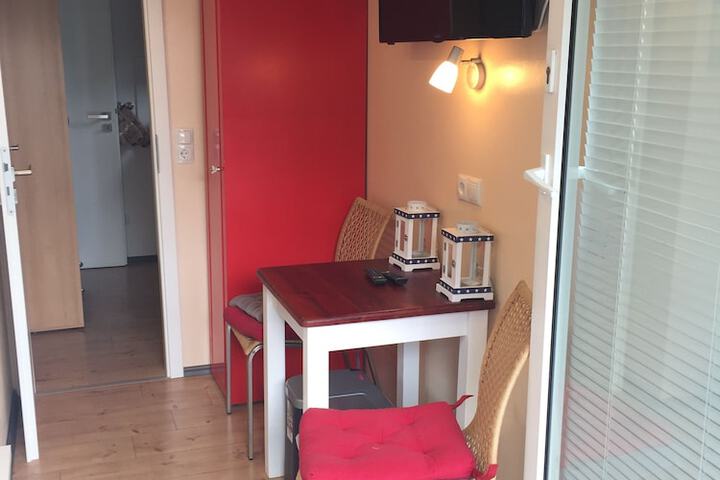 Room 2 of 34