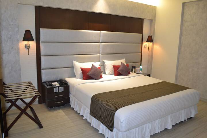 Room 12 of 65