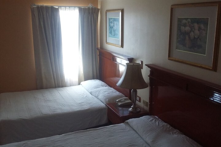 Room 5 of 15
