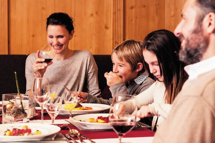 Dining 63 of 76