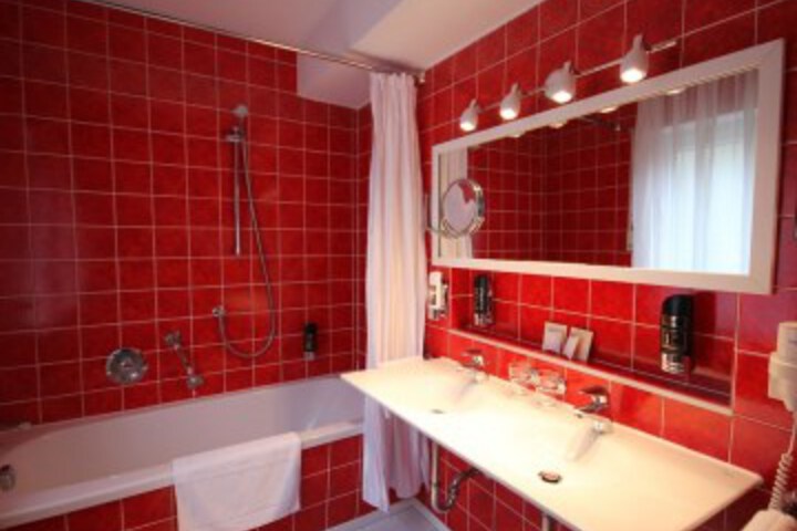 Room 14 of 25