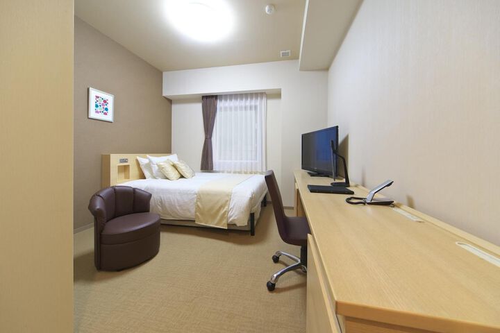 Room 11 of 31