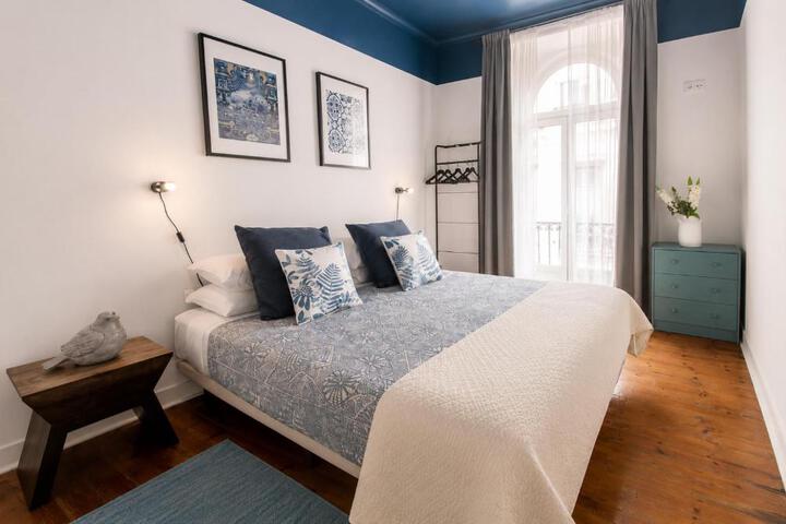INT Lisbon Suites