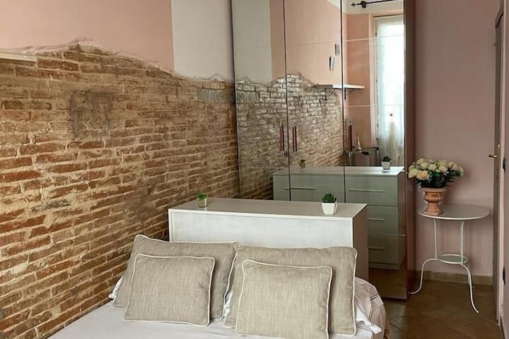 Room 7 of 15