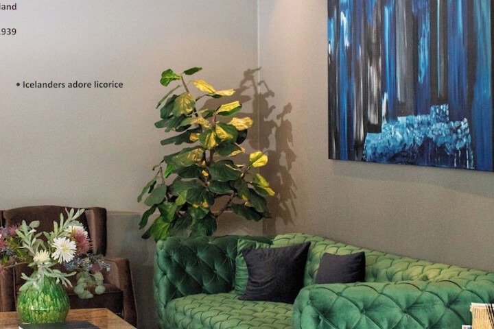 Guest Lobby