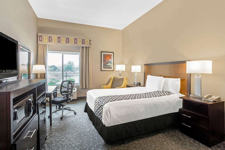 Room 17 of 41