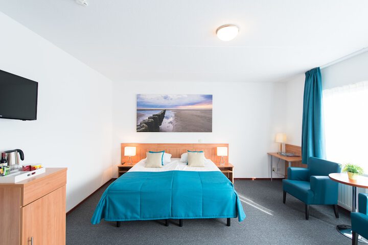Room 8 of 43