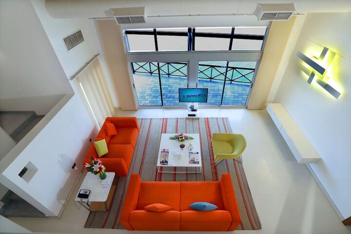 Room 42 of 123