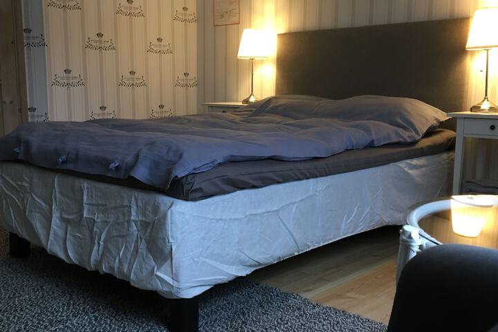 Room 3 of 40