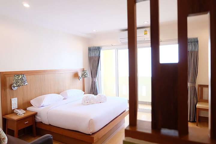 Room 11 of 44