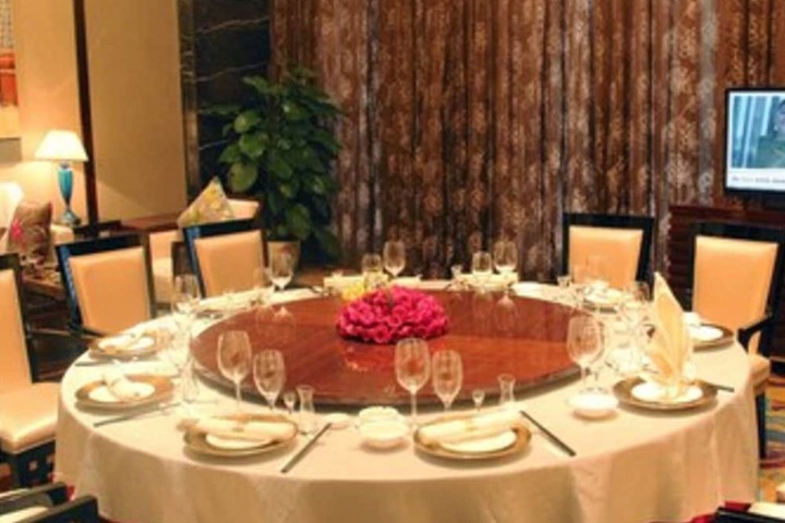 Dining Photos