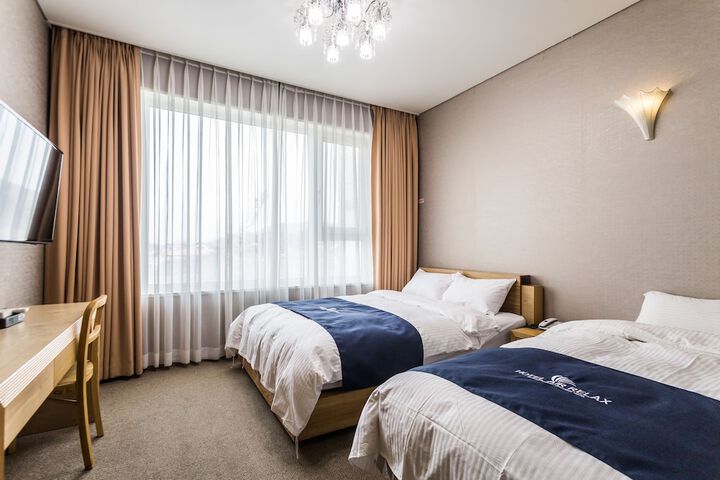 Room 25 of 117