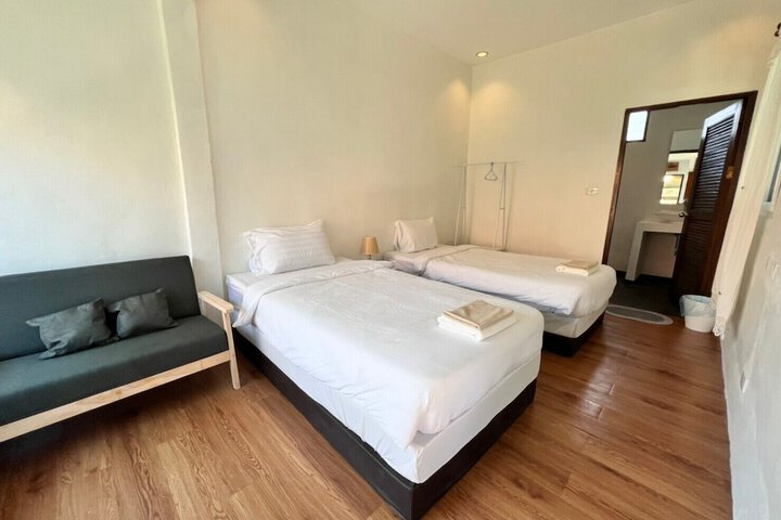 Room 21 of 99