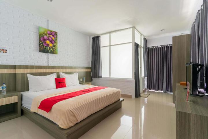 RedDoorz Plus at Vantas Hotel Parbaba
