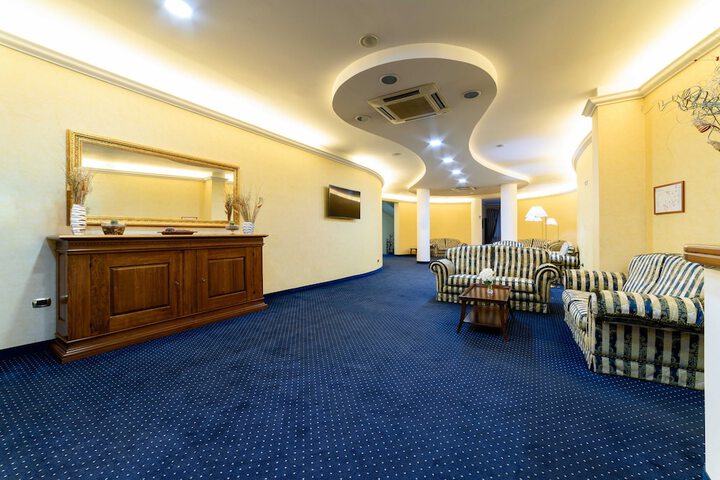 Hotel Interior 5 of 61