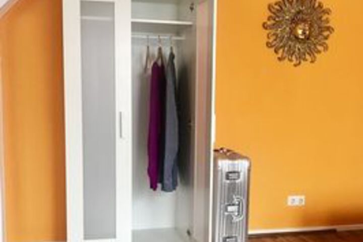 Room 27 of 31