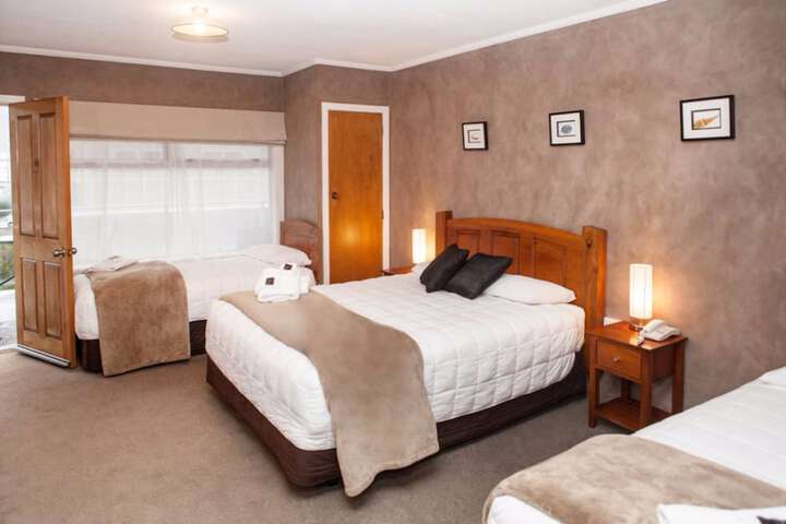 Room 11 of 50