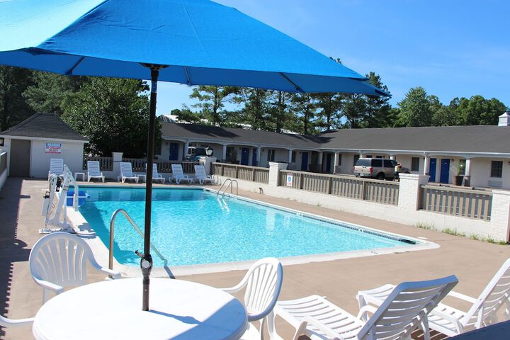 Pool 23 of 44
