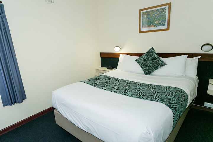 Room 7 of 174