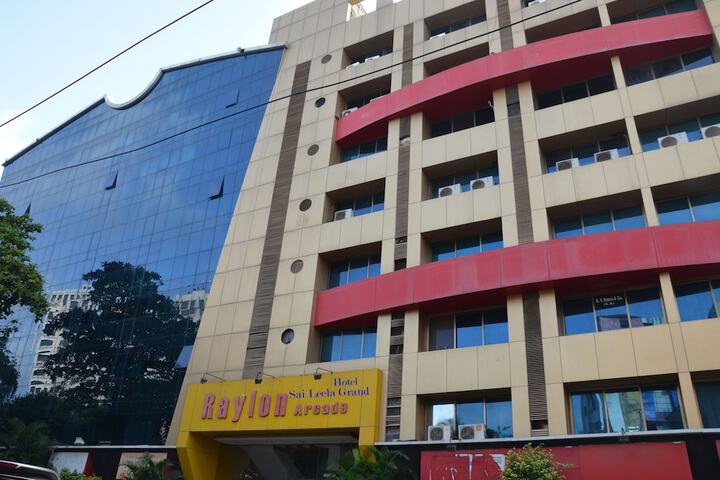 Hotel Sai Leela Grand in Mumbai