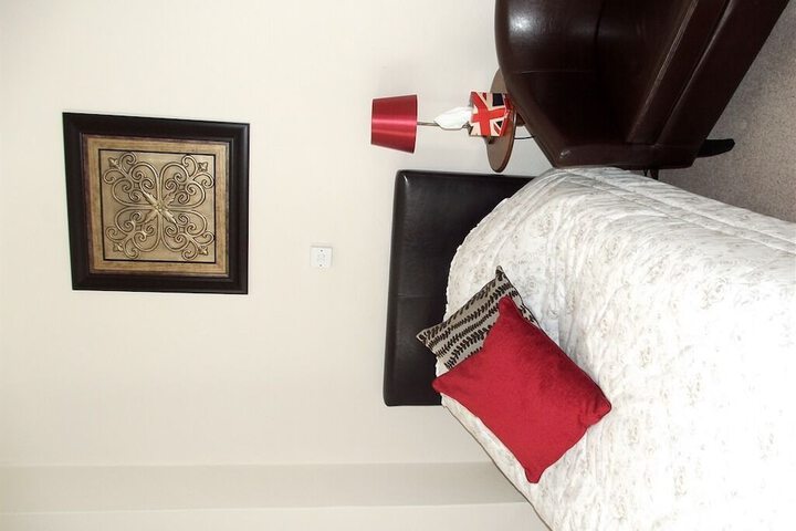 Room 5 of 5