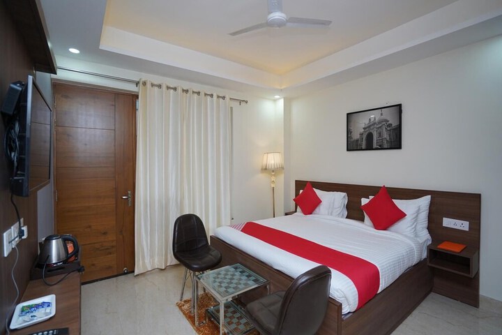 Room 5 of 31