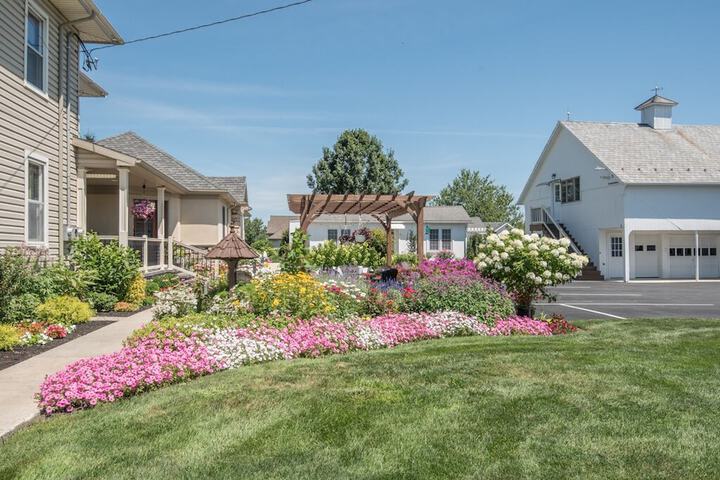 Hotel Exterior 72 of 94