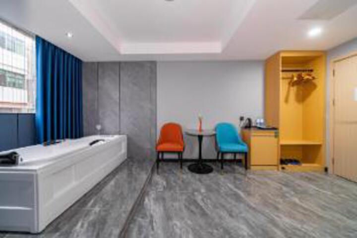Yihang Hotel (Meixian Peoples Square Branch)