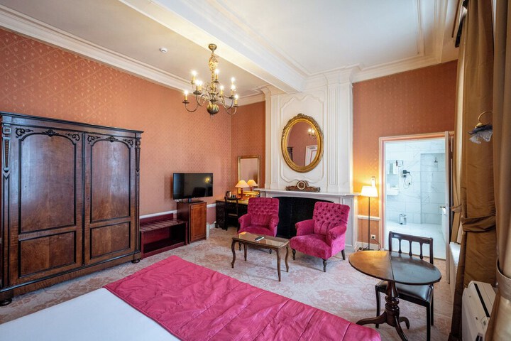 Room 31 of 128