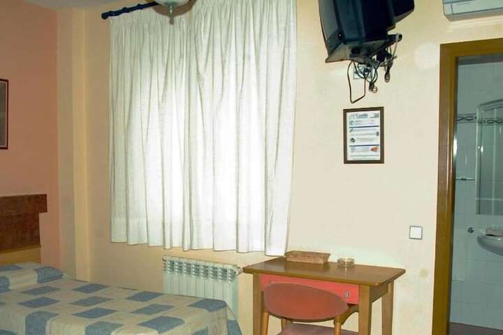Room 21 of 66