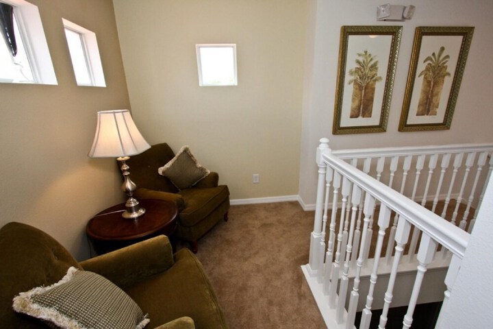 Room 12 of 46