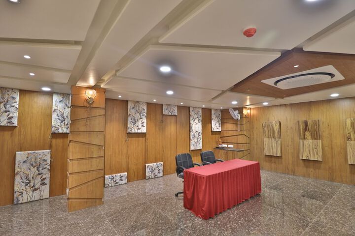 Ballroom/Hall 7 of 76