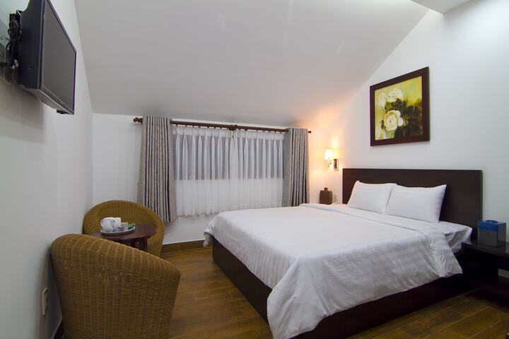 Room 6 of 47