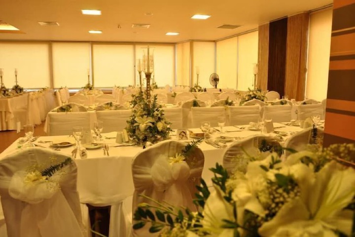 Banquet hall