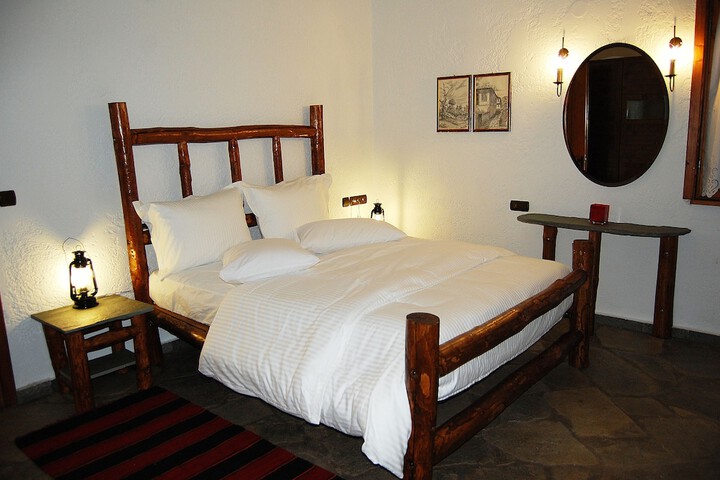 Room 7 of 20