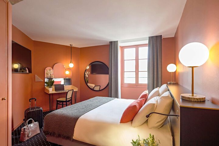 Room 5 of 27