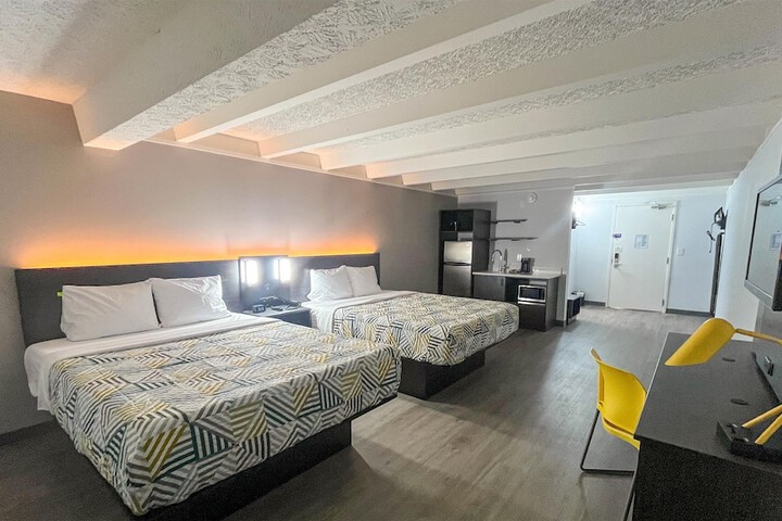 Room 3 of 11