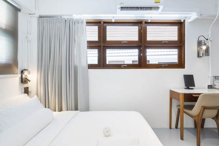 Room 38 of 219