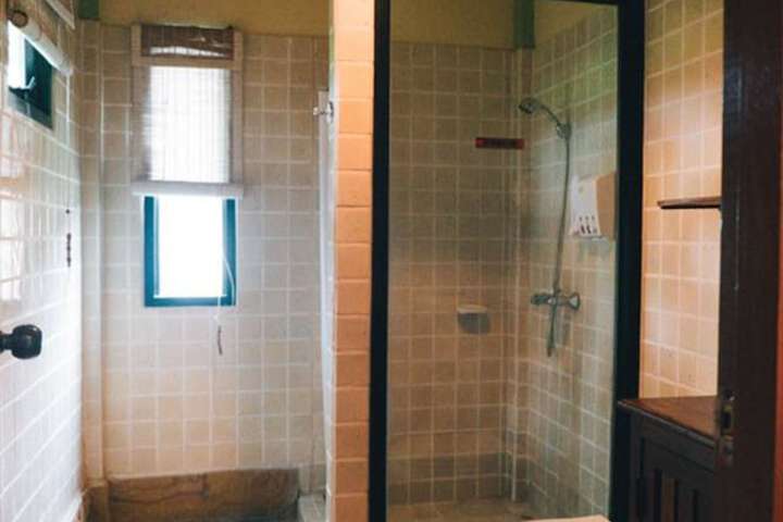 Room 18 of 21
