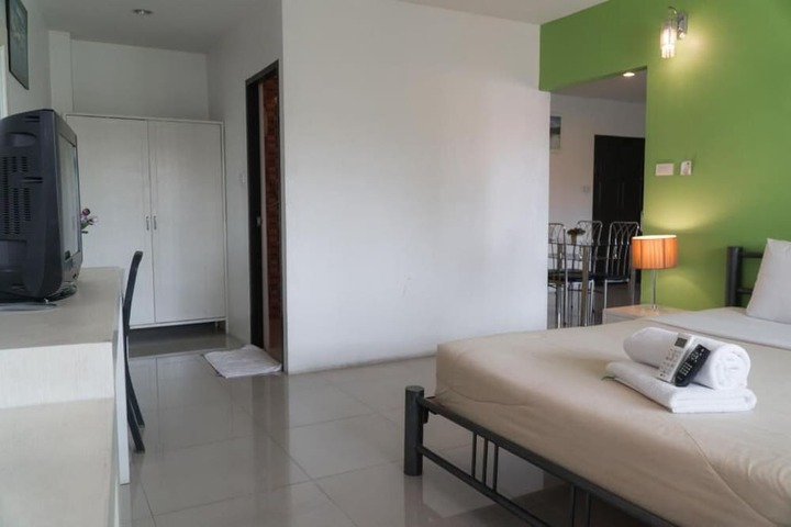Room 34 of 64
