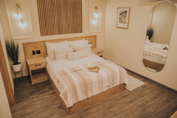 Room 16 of 74