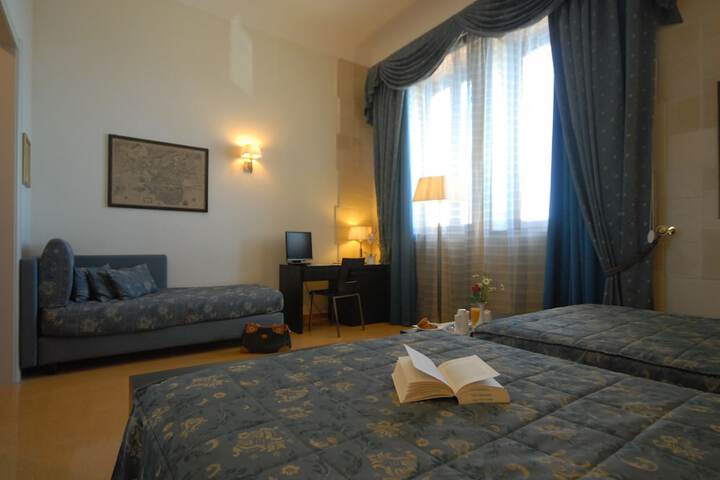 Room 29 of 94