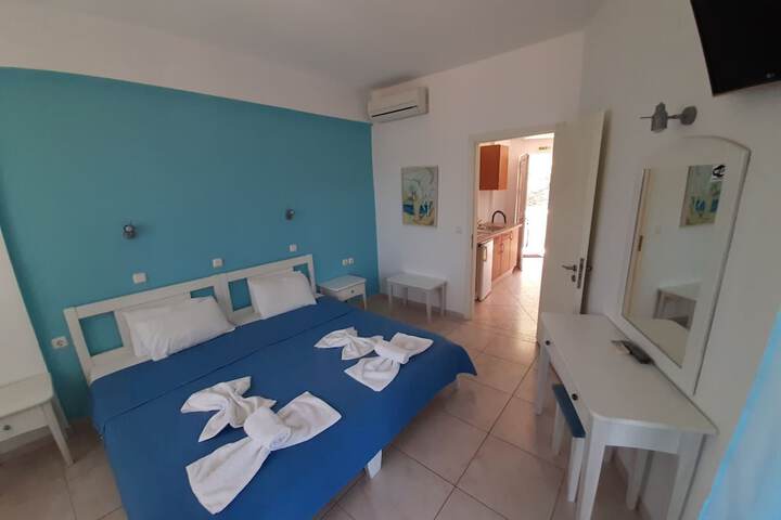 Room 12 of 60